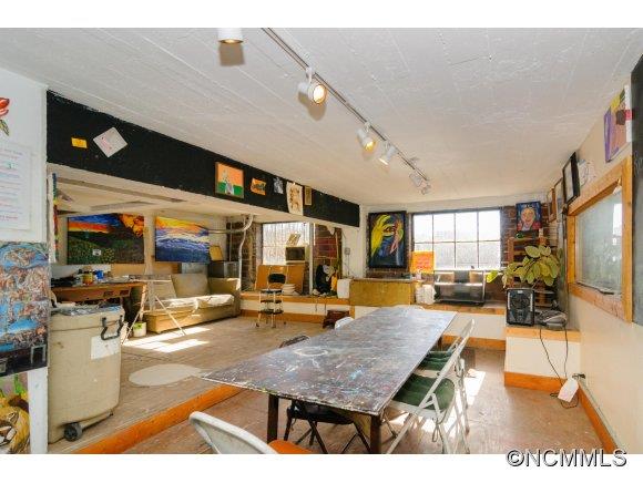 109 Roberts Asheville NC 28801