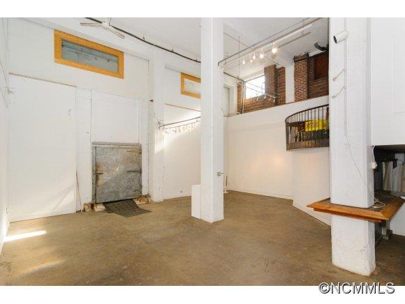 109 Roberts Asheville NC 28801