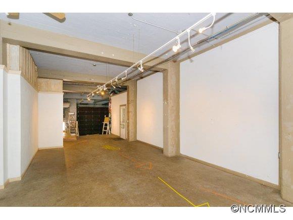 109 Roberts Asheville NC 28801