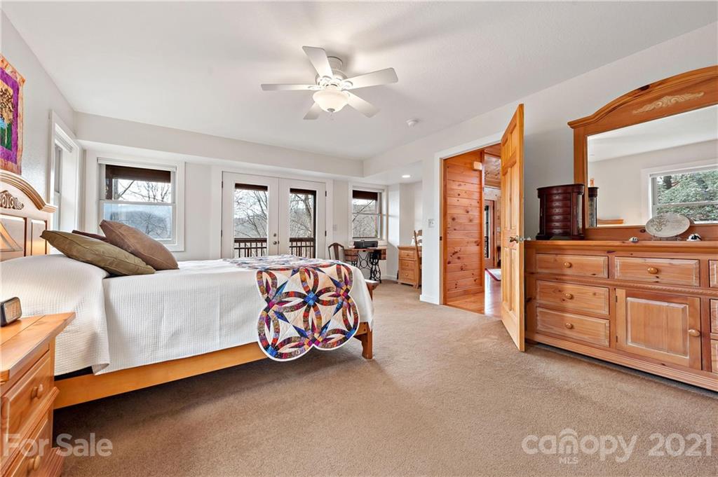 386 Wild Turkey Run Black Mountain NC 28711