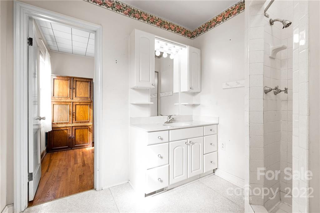 131 Wendover Road Asheville NC 28806