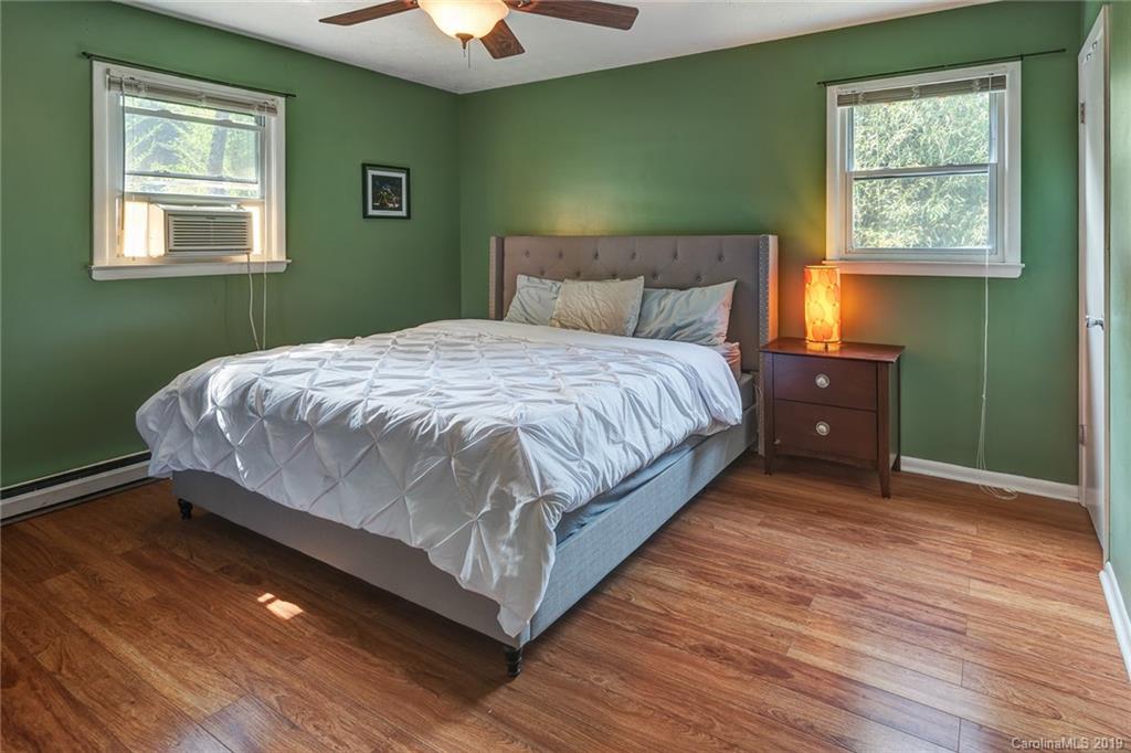 9 Oakland Street Weaverville NC 28787