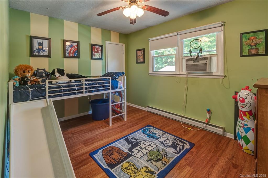 9 Oakland Street Weaverville NC 28787