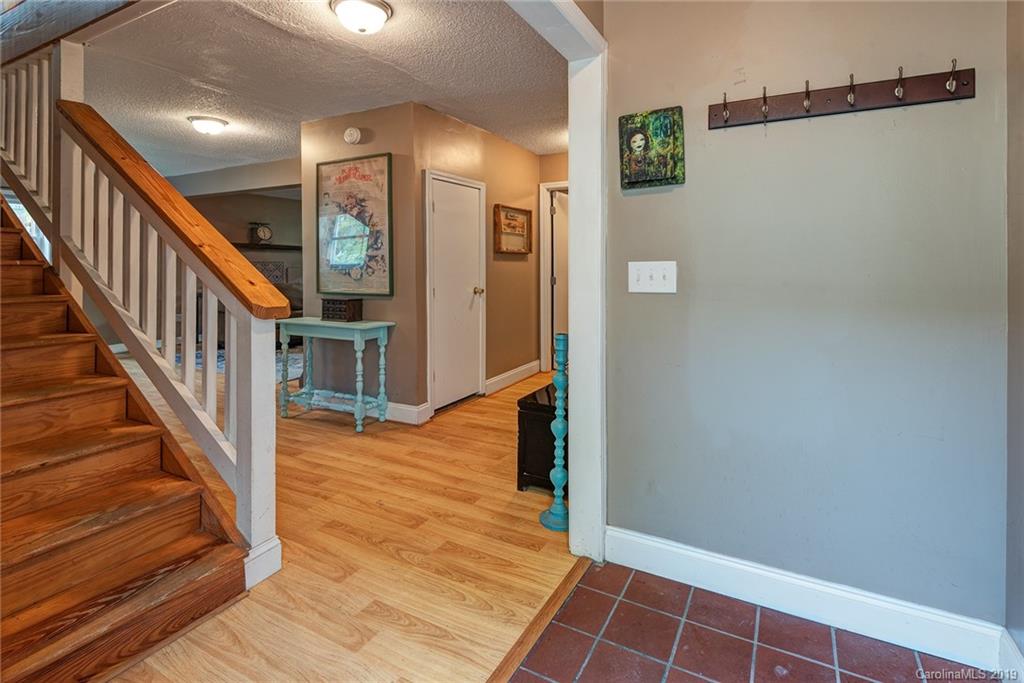 9 Oakland Street Weaverville NC 28787