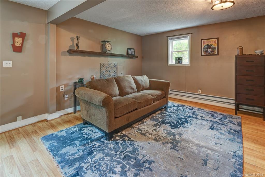 9 Oakland Street Weaverville NC 28787