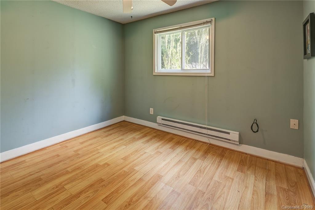 9 Oakland Street Weaverville NC 28787