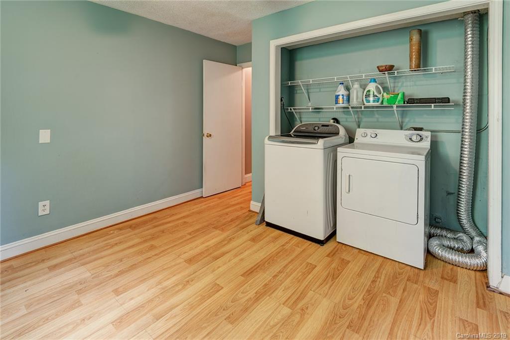 9 Oakland Street Weaverville NC 28787