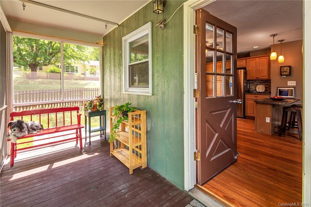 9 Oakland Street Weaverville NC 28787