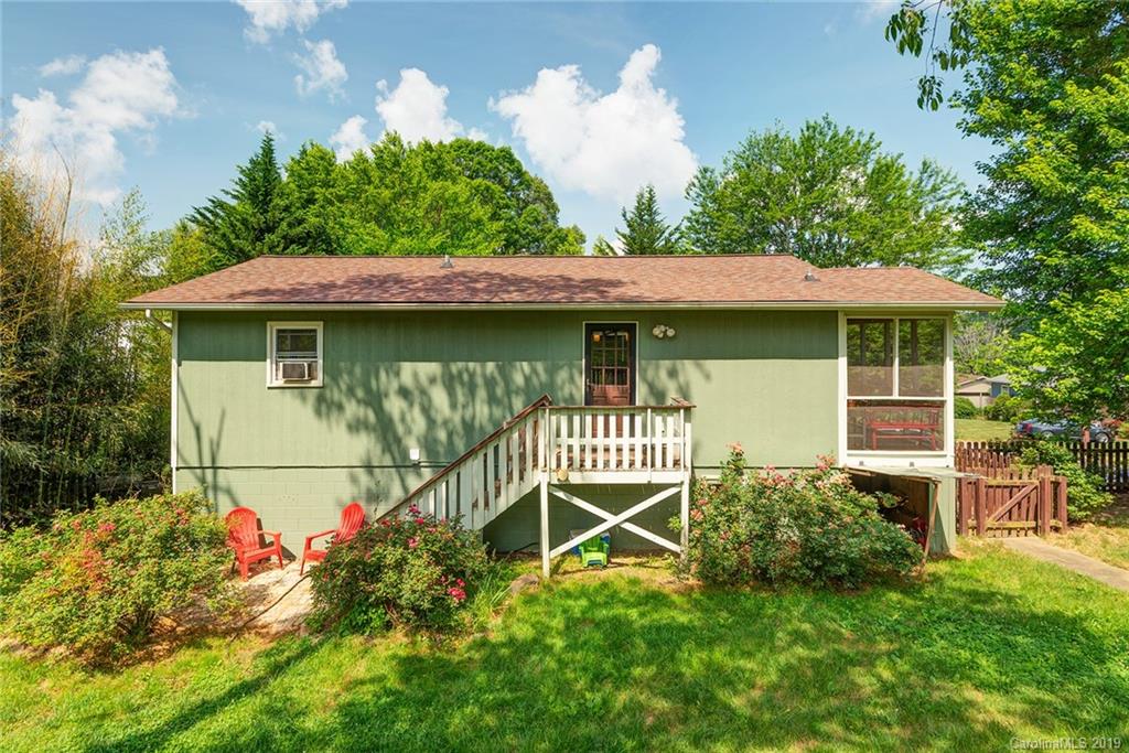 9 Oakland Street Weaverville NC 28787
