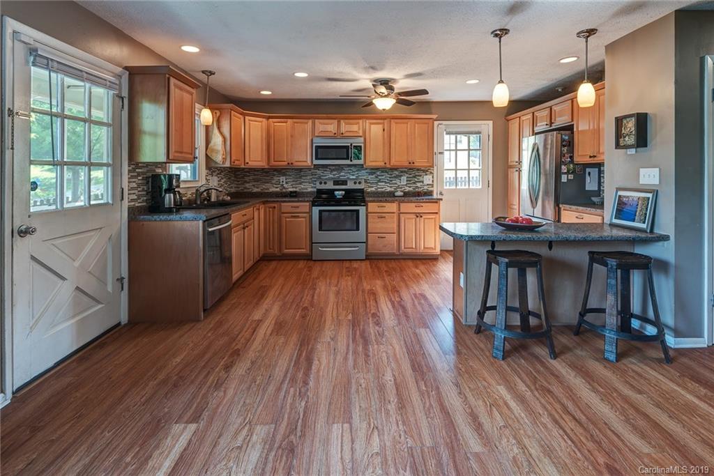 9 Oakland Street Weaverville NC 28787