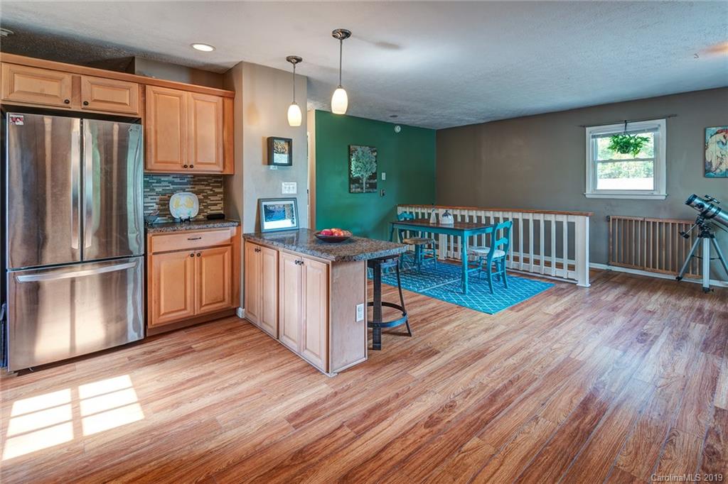 9 Oakland Street Weaverville NC 28787
