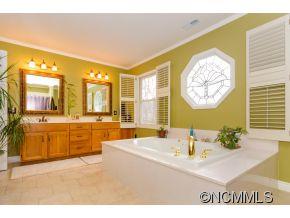 125 Forest Lake Drive Asheville NC 28803
