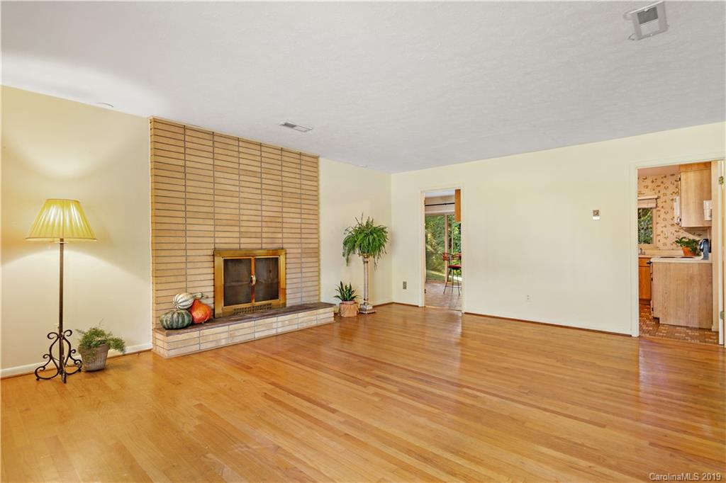 123 Wyoming Road Asheville NC 28803