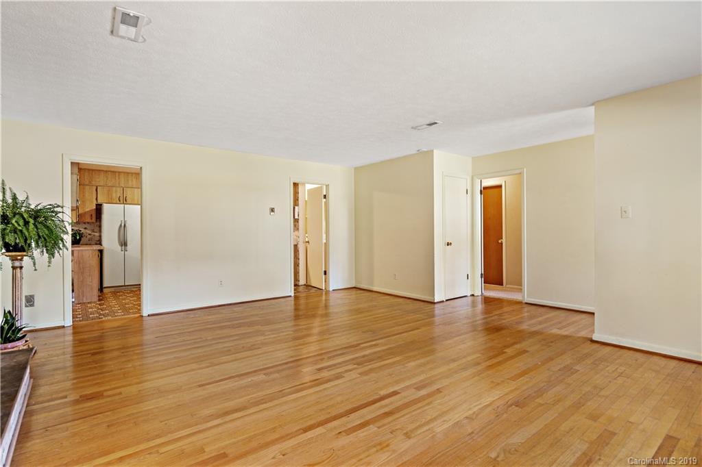 123 Wyoming Road Asheville NC 28803