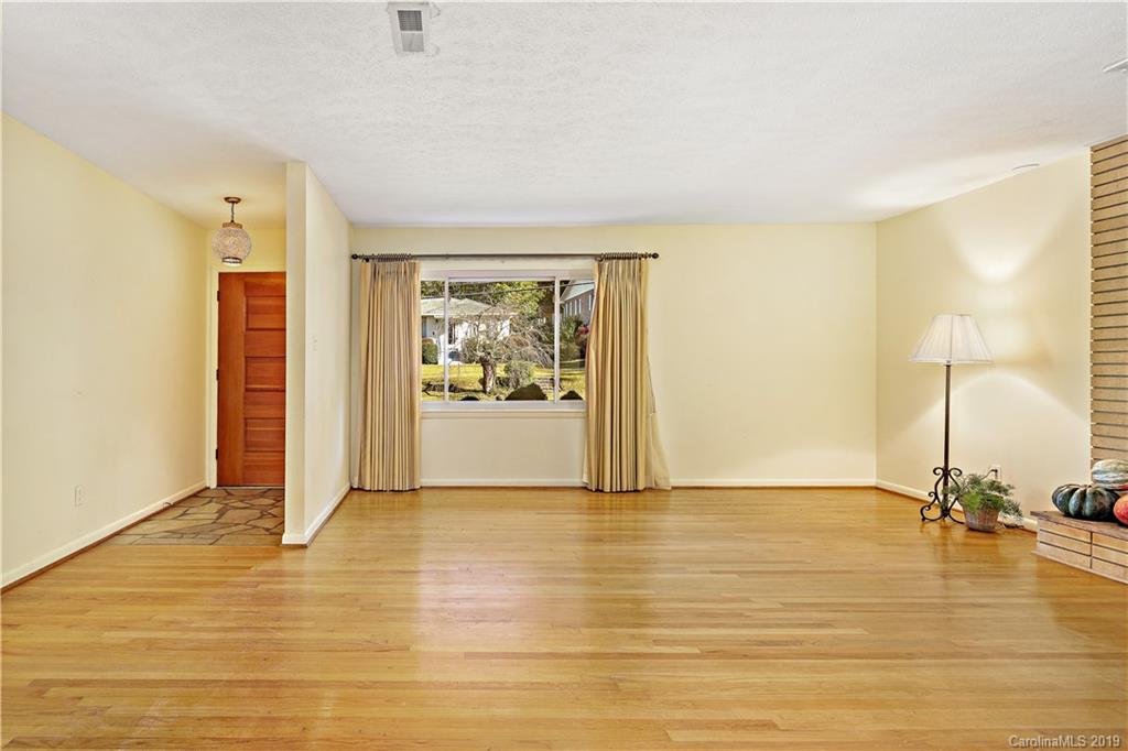 123 Wyoming Road Asheville NC 28803