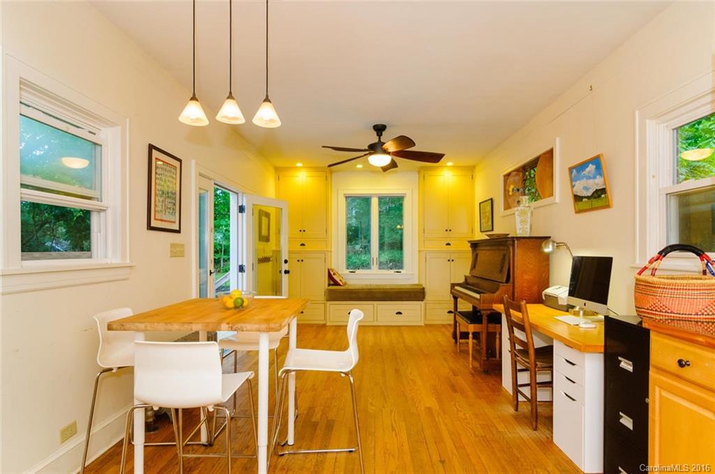 9 Brucemont Circle Asheville NC 28806