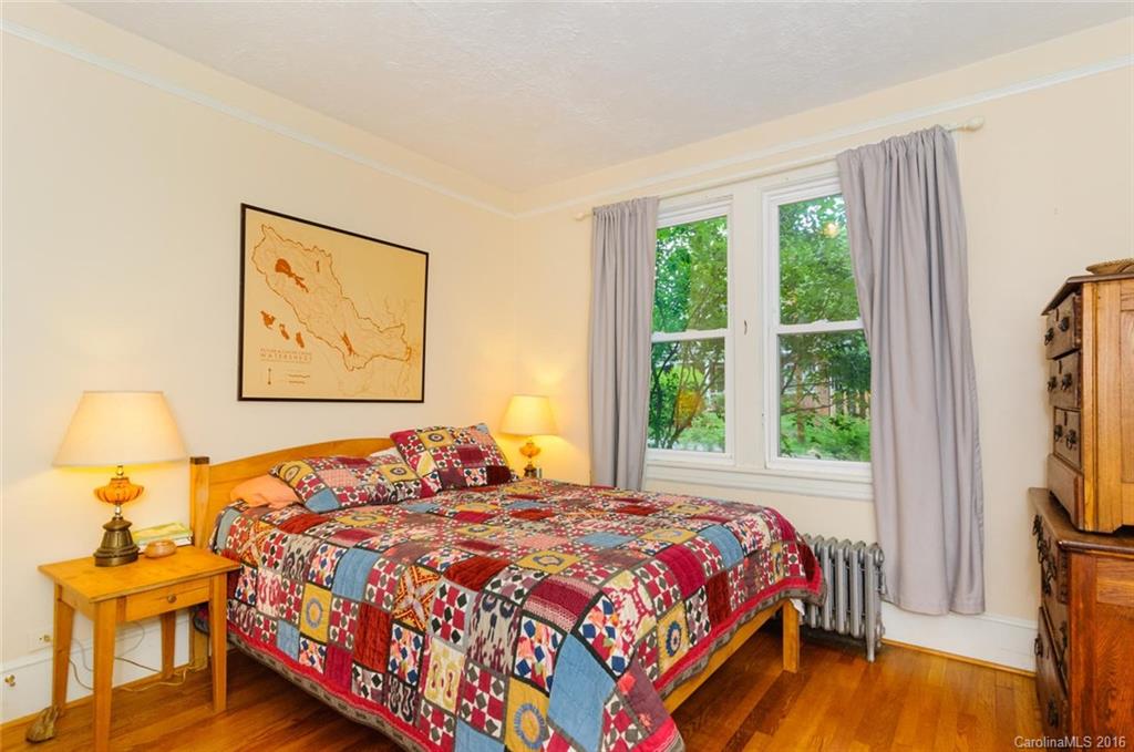 9 Brucemont Circle Asheville NC 28806