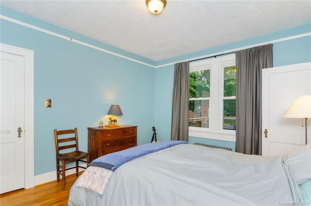 9 Brucemont Circle Asheville NC 28806