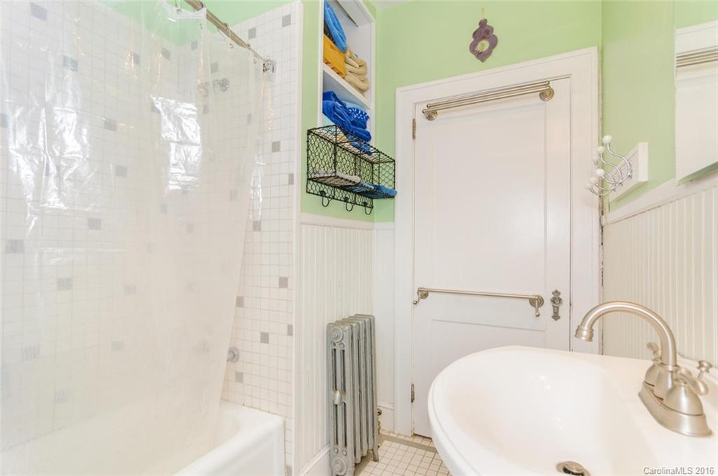 9 Brucemont Circle Asheville NC 28806