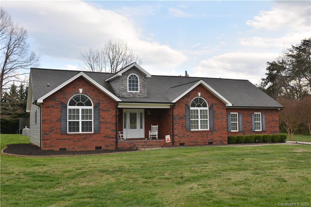 1803 Kathy Street Newton NC 28658