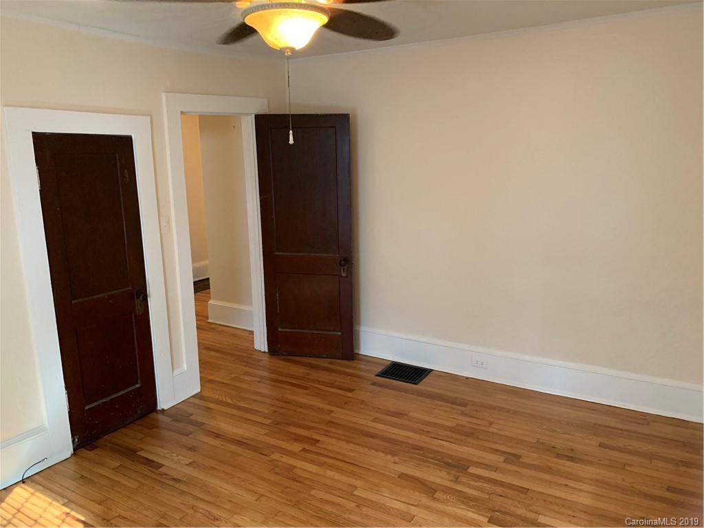 19 Oteen Park Place Asheville NC 28805