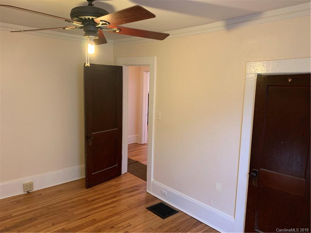 19 Oteen Park Place Asheville NC 28805