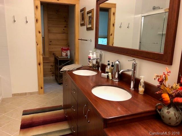 87 Ali Avenue Bakersville NC 28705