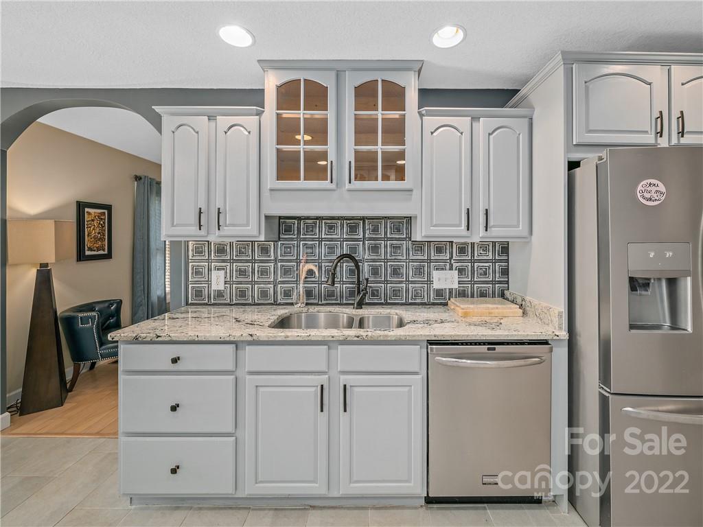 564 Brook Knoll Circle Weaverville NC 28787