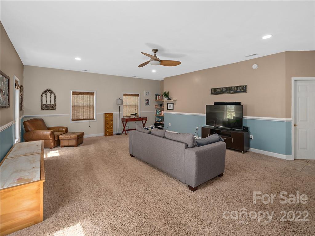 564 Brook Knoll Circle Weaverville NC 28787