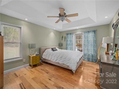 564 Brook Knoll Circle Weaverville NC 28787