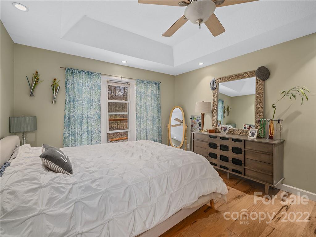 564 Brook Knoll Circle Weaverville NC 28787