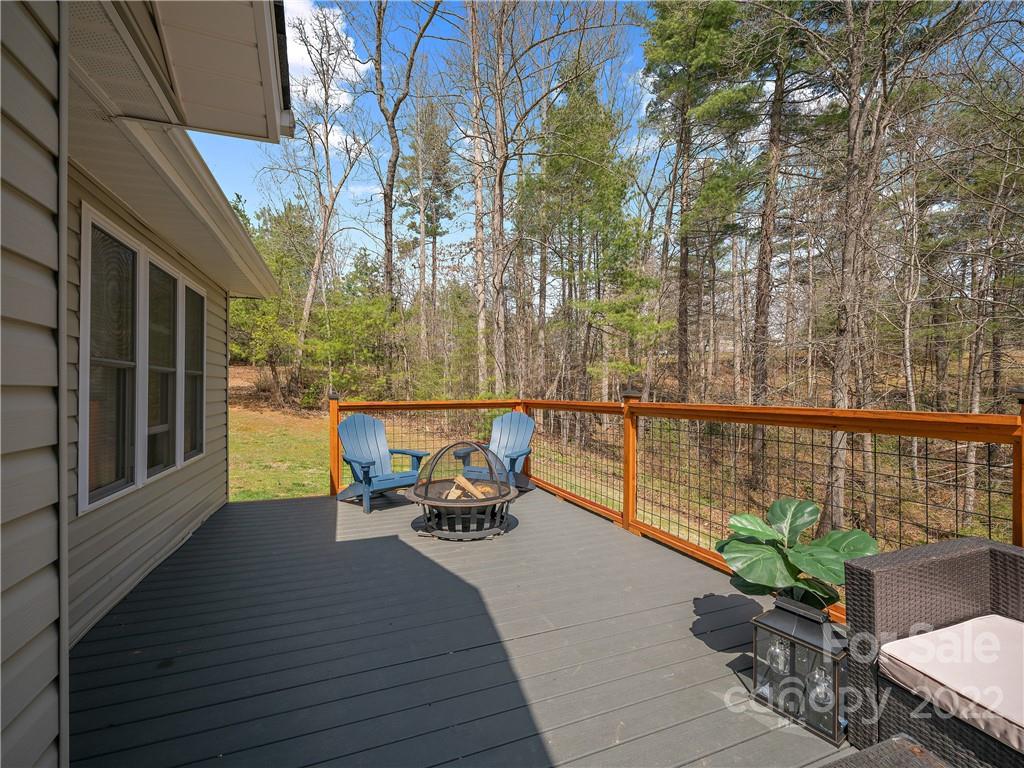 564 Brook Knoll Circle Weaverville NC 28787