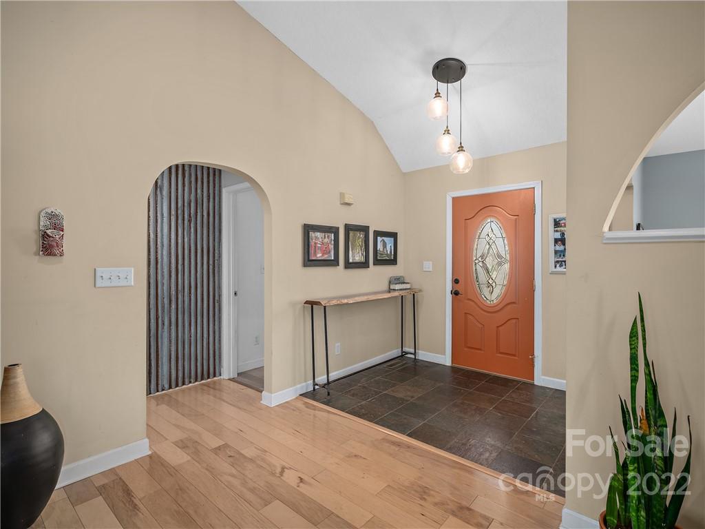 564 Brook Knoll Circle Weaverville NC 28787