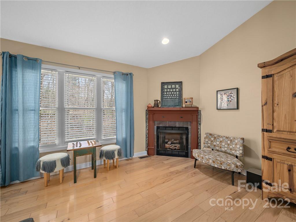 564 Brook Knoll Circle Weaverville NC 28787