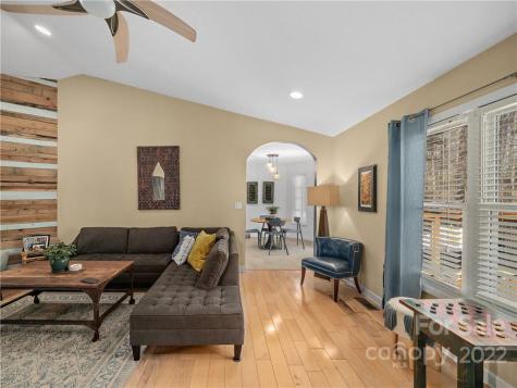 564 Brook Knoll Circle Weaverville NC 28787