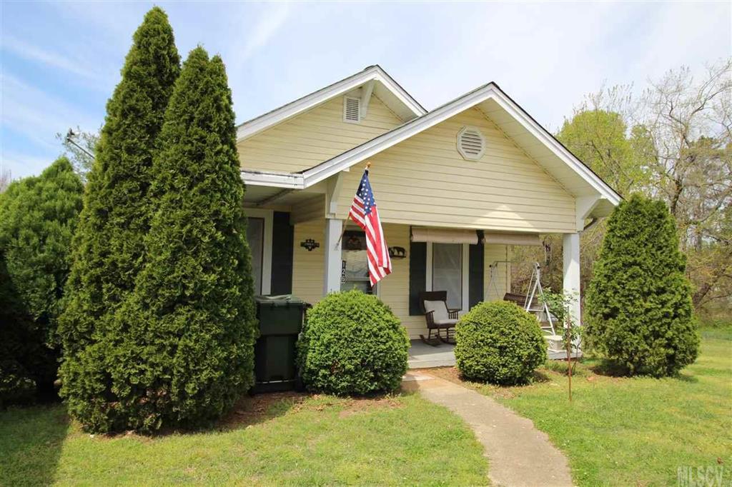 126 14th Street SE Hickory NC 28602