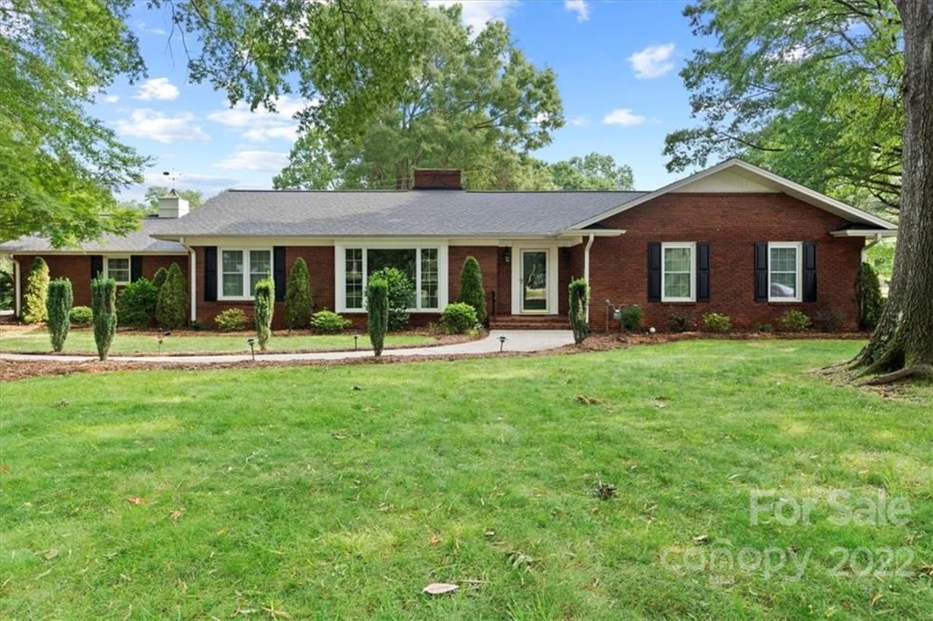 10 33rd Avenue NW Hickory NC 28601