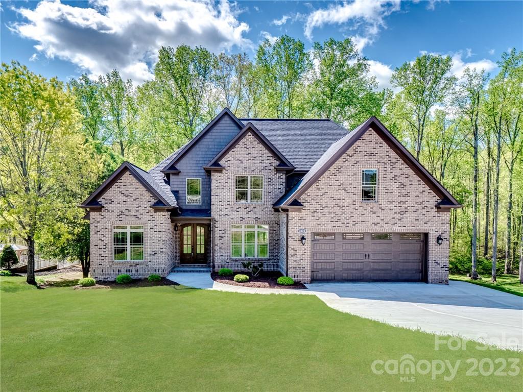 2676 Touchstone Circle Newton NC 28658