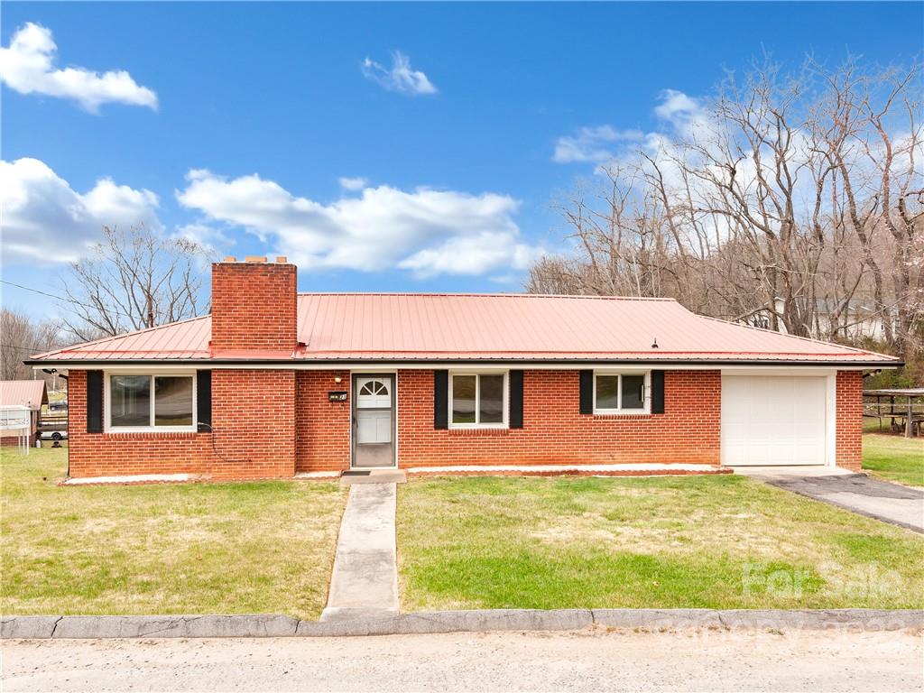 23 Elm Street Canton NC 28716