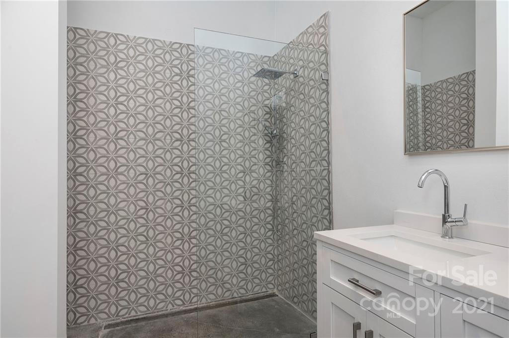 104 Woodrow Avenue Asheville NC 28801
