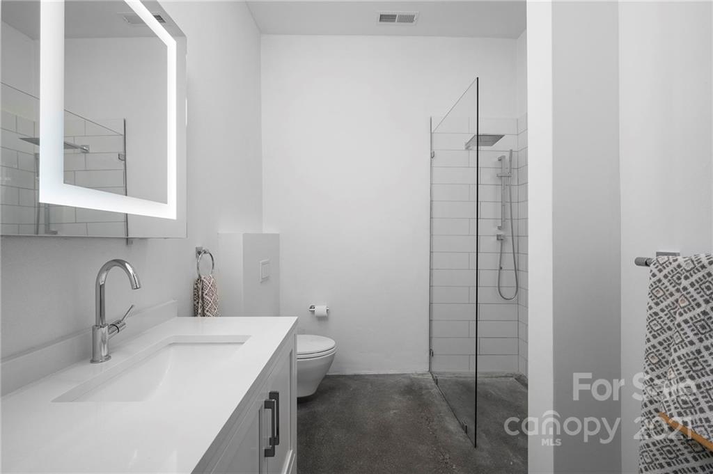 104 Woodrow Avenue Asheville NC 28801