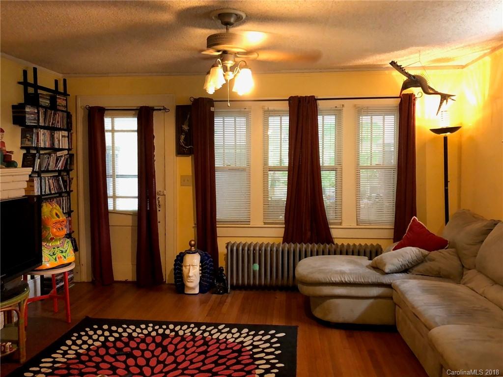 27 Wamboldt Avenue Asheville NC 28806