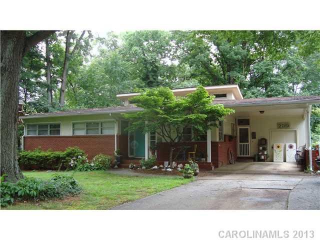 2719 Wintergreen Drive Charlotte NC 28211