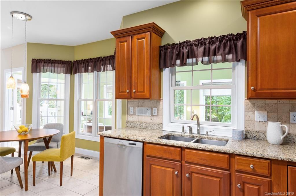 20 Hillcrest Drive Weaverville NC 28787