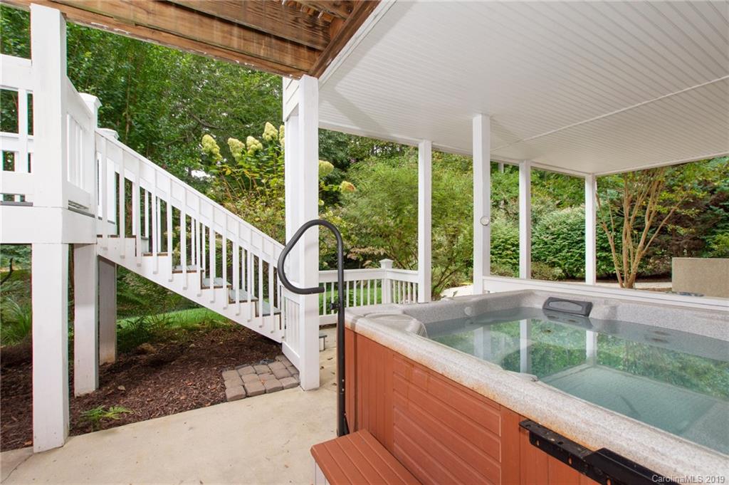20 Hillcrest Drive Weaverville NC 28787