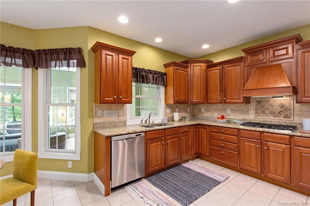 20 Hillcrest Drive Weaverville NC 28787