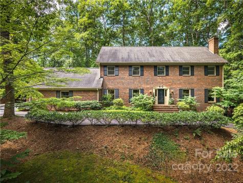 3 Stuyvesant Crescent Asheville NC 28803