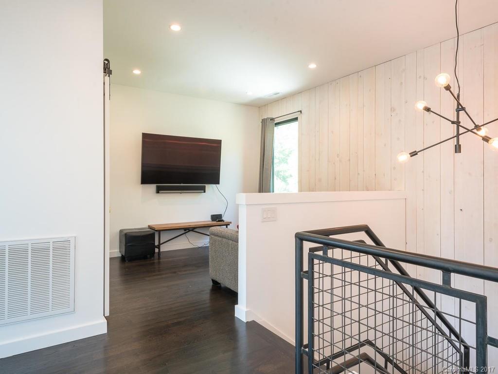 23 Pine Spring Drive Asheville NC 28805
