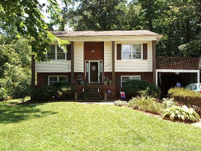 8220 Willowlake Court Charlotte NC 28227
