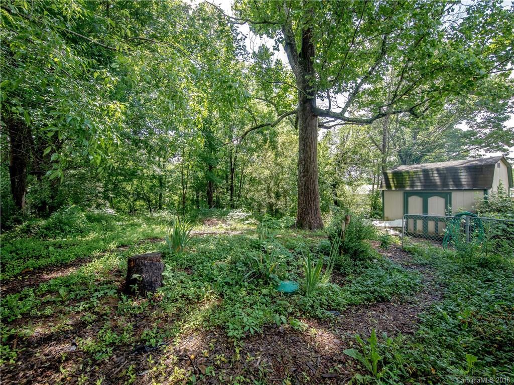 13 Deavermont Circle Asheville NC 28806